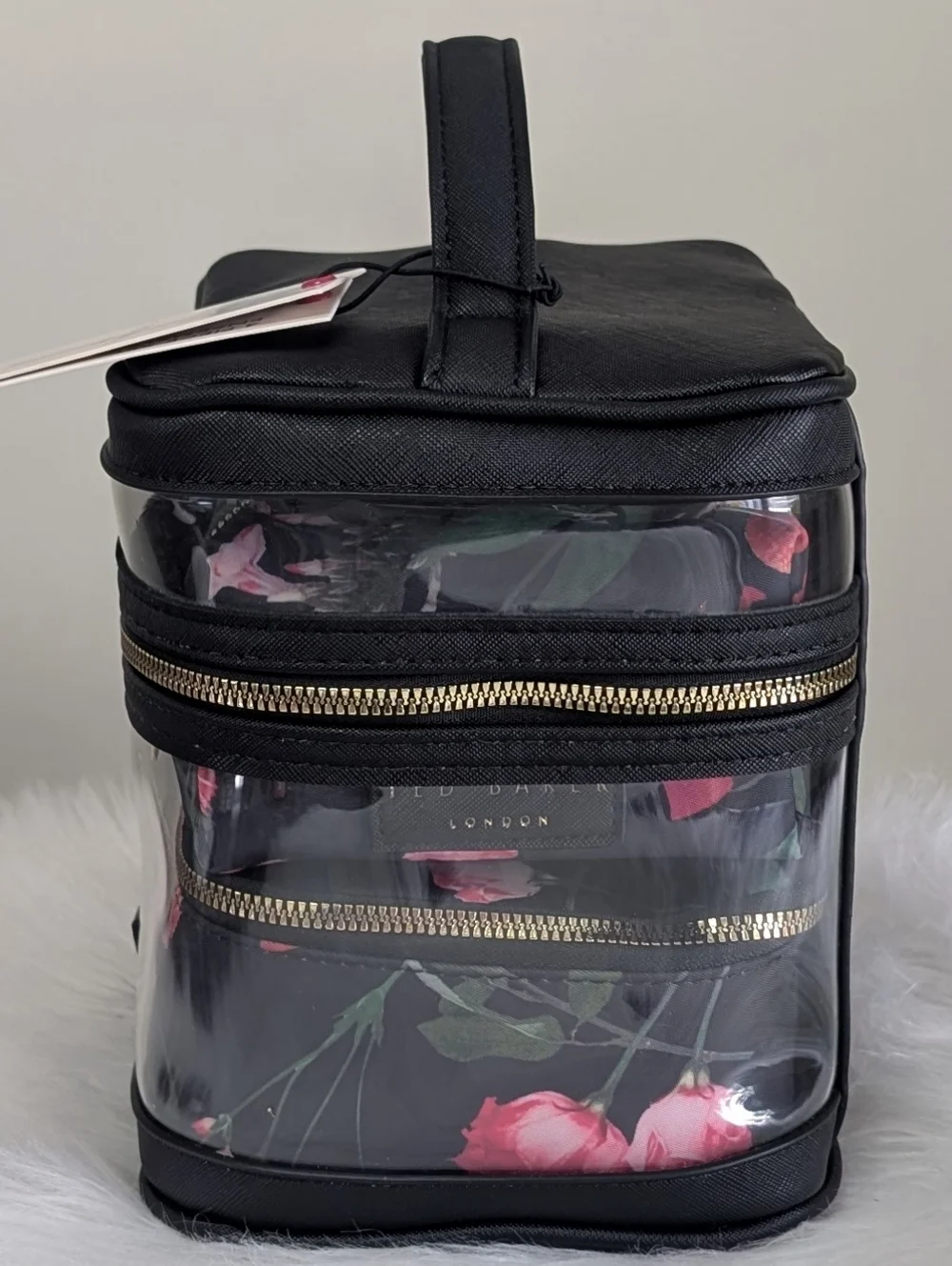 ❌SOLD❌Ted Baker 4 Piece Nesting Cosmetic Bag Set, Scattered Bouquet Print 🌹 - Picture 5 of 16